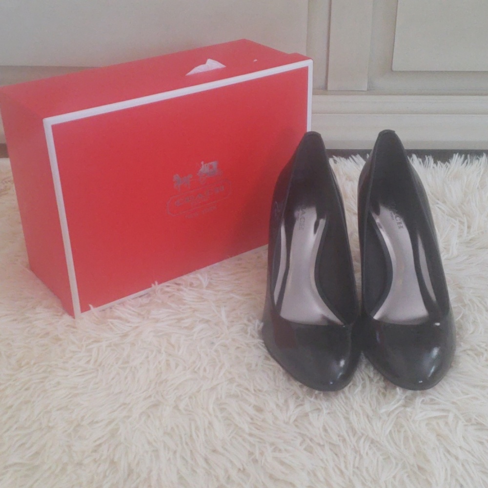 Coach Nala Patent Pump